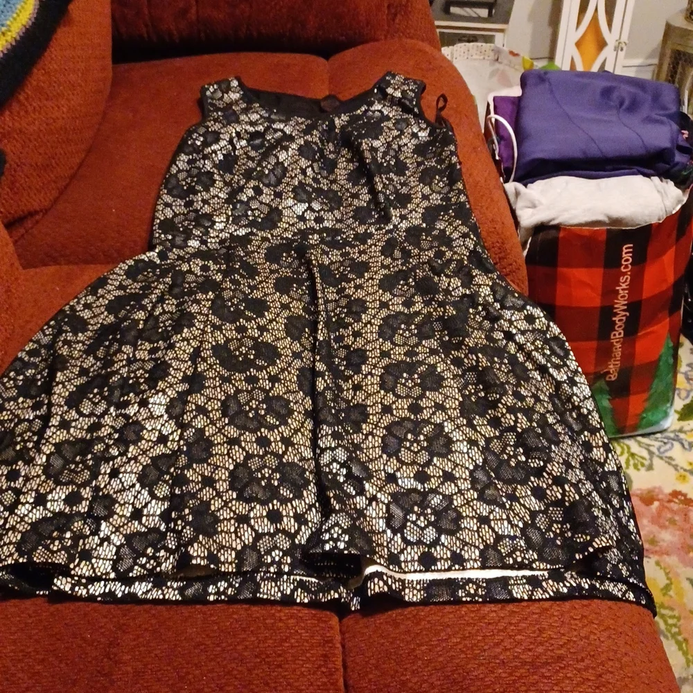 Dress - Picture 1 of 3
